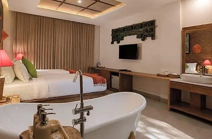 Field Resort 4*
